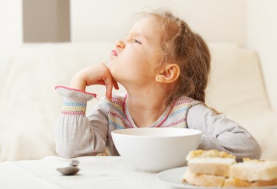 Причины и что делать, если у ребенка нет аппетита