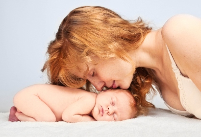 Уход за ребенком в первый год жизни: основные процедуры