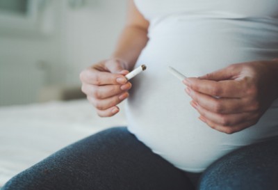 Как бросить курить во время беременности
