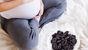 Чернослив при беременности: чем полезен и как выбрать