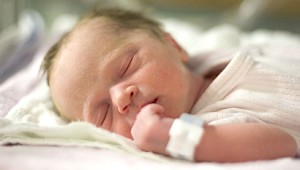 Скрининг новорожденных в роддоме: зачем проводят